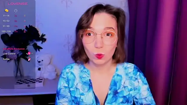 KindHazelHere  online show from December 2025 10:54:01 AM