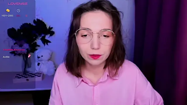 KindHazelHere  online show from April 2026 12:43:01 PM