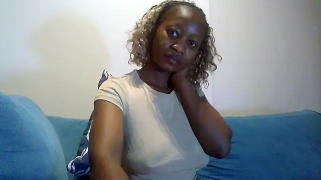 Snapshot of Hardnipples8 chatting on May 2026 11:10:02 PM Hardnipples8 online show from May 2026 11:10:02 PM