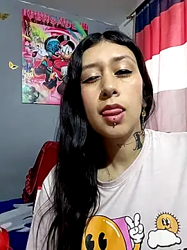 Snapshot of Giuliana90 chatting on March 2026 10:04:01 PM Giuliana90 online show from March 2026 10:04:01 PM