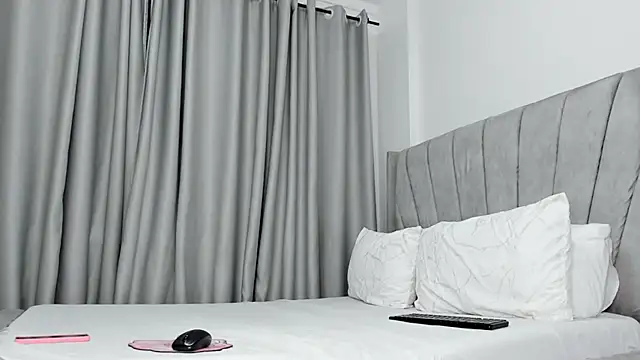 Snapshot of thee_sexy_goddess chatting on February 2026 03:10:01 AM thee sexy goddess online show from February 2026 03:10:01 AM