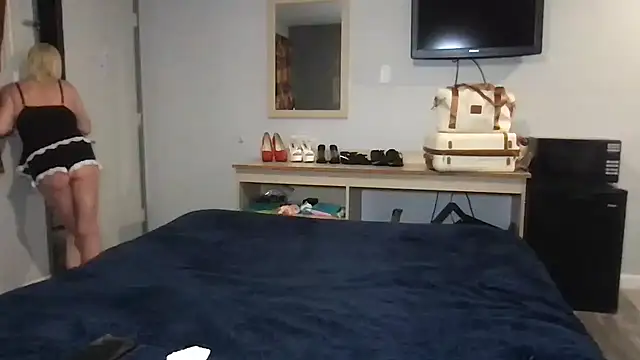 TiffaneyLove online show from February 2026 12:32:01 AM