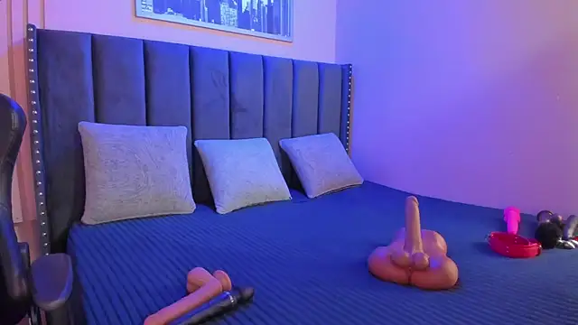 ashlye miller  online show from September 2025 04:12:01 AM