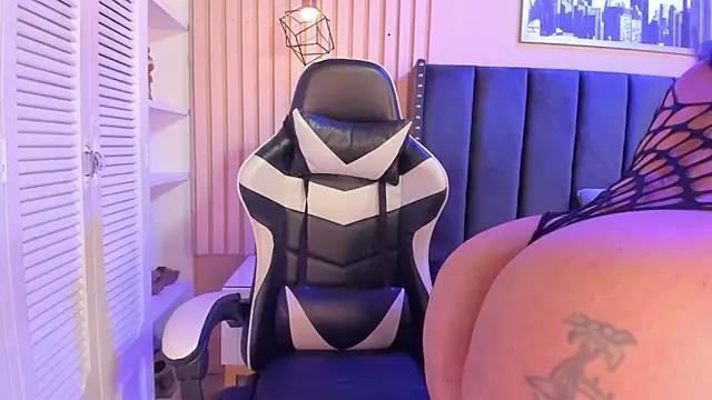 ashlye miller  online show from February 2026 04:17:01 AM