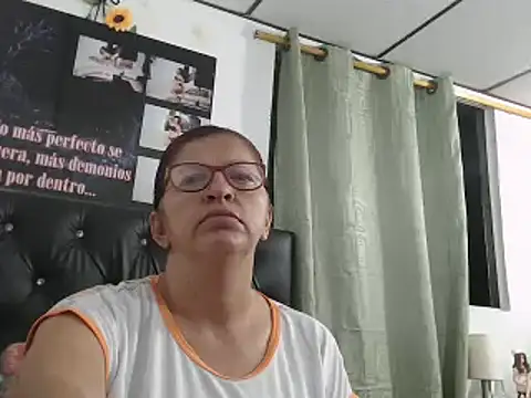 Snapshot of jellyfishhot chatting on February 2025 03:04:02 AM jellyfishhot online show from February 2025 03:04:02 AM