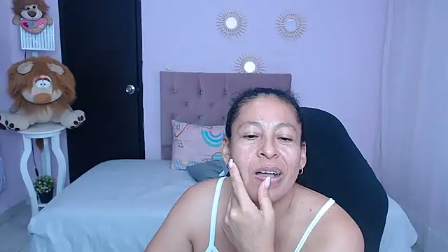 mature martina online show from March 2026 07:58:01 AM