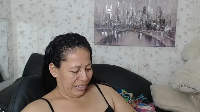 Snapshot of mature_martina chatting on June 2026 12:32:02 AM mature martina online show from June 2026 12:32:02 AM