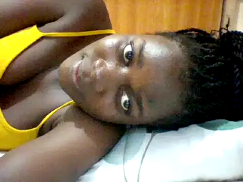 Snapshot of Alessandrajenna chatting on February 2025 06:15:02 PM Alessandrajenna online show from February 2025 06:15:02 PM