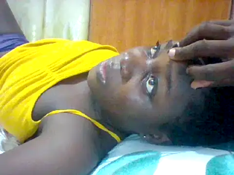 Snapshot of Alessandrajenna chatting on February 2025 09:03:02 PM Alessandrajenna online show from February 2025 09:03:02 PM