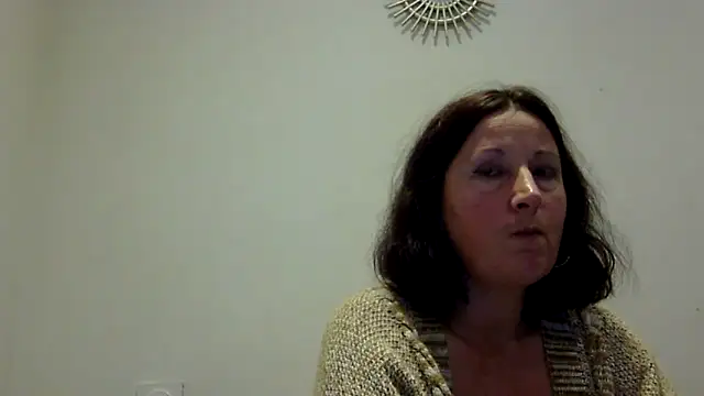 feline27 online show from November 2025 08:55:01 PM