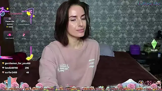 xx adrihanna xx online show from October 2025 05:21:02 PM