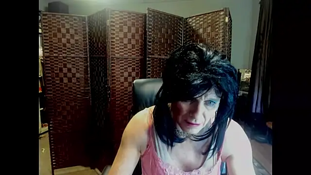 Snapshot of CharlotteAshton chatting on May 2026 01:37:01 PM CharlotteAshton online show from May 2026 01:37:01 PM