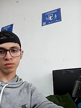 Snapshot of Norehg chatting on February 2025 08:58:01 PM Norehg online show from February 2025 08:58:01 PM