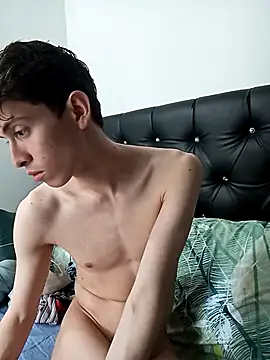 Snapshot of Norehg chatting on March 2025 08:05:02 PM Norehg online show from March 2025 08:05:02 PM