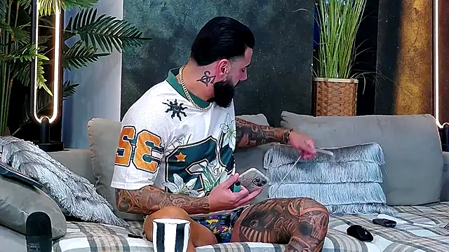 masterkingofmusclee online show from November 2025 07:30:01 AM