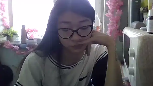 CarlyJoy online show from October 2025 08:55:02 AM