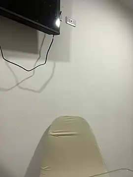 Snapshot of iraide_castro chatting on June 2026 02:44:01 AM iraide castro online show from June 2026 02:44:01 AM