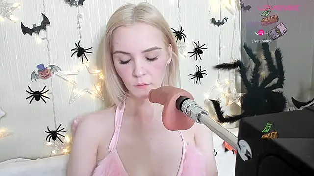 Kaya Devis online show from October 2025 03:47:02 AM