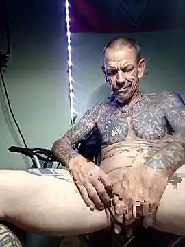 Snapshot of deepstroker42071 chatting on October 2025 06:13:02 AM deepstroker42071 online show from October 2025 06:13:02 AM