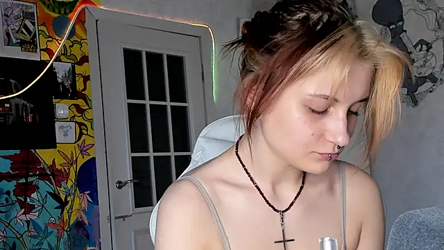 Sunny Mouse  online show from March 2025 12:12:02 PM