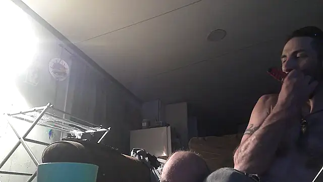 Bi curious86 online show from October 2025 03:20:01 AM