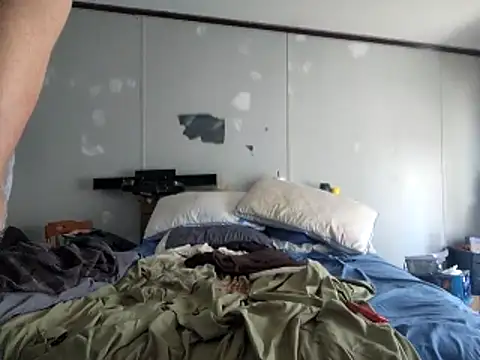 Bi curious86 online show from March 2026 05:49:01 PM