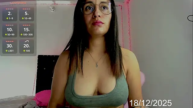 lady hana28 online show from December 2025 11:38:02 AM