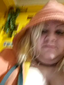 Snapshot of ducicsajsziii chatting on January 2025 08:15:02 PM ducicsajsziii online show from January 2025 08:15:02 PM