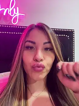 sexyyykloee online show from April 2026 05:40:01 AM