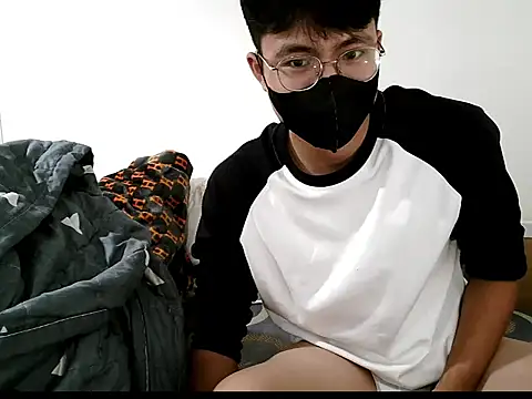 Gwencloudy online show from October 2025 09:40:01 AM