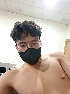 Snapshot of Gwencloudy chatting on March 2026 04:09:01 PM Gwencloudy online show from March 2026 04:09:01 PM