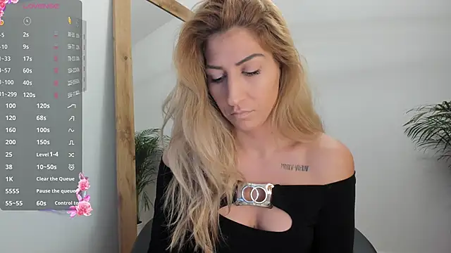 sofiah  online show from March 2025 06:12:02 AM