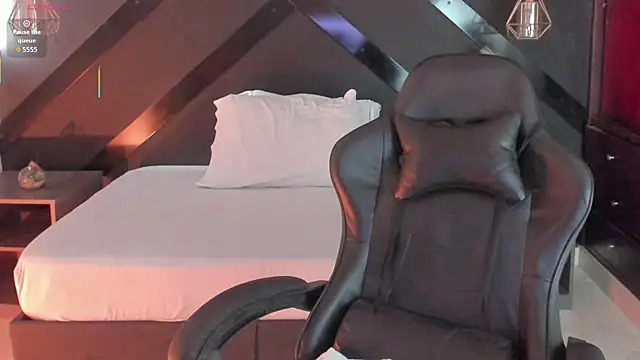 dark gotica online show from February 2026 07:09:02 PM