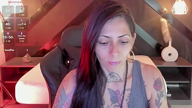 dark gotica online show from February 2026 06:55:02 PM