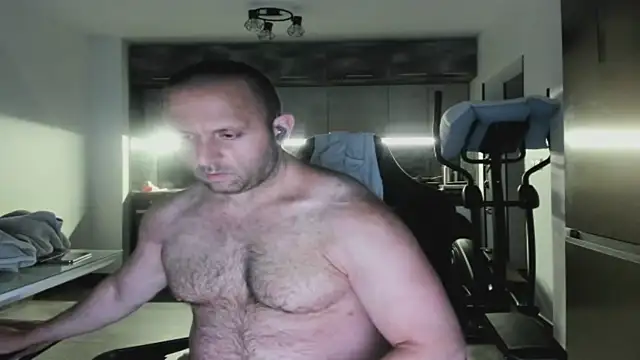 Snapshot of Hugealphabeast chatting on June 2026 11:03:01 PM Hugealphabeast online show from June 2026 11:03:01 PM