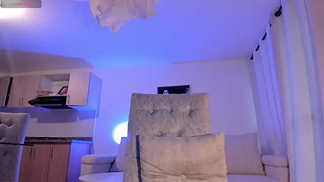 HannahDavis  online show from February 2025 11:10:02 PM