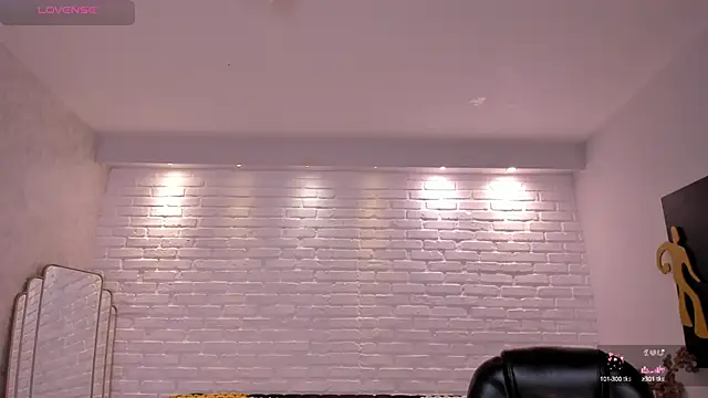 AmyWalker  online show from March 2025 04:20:02 PM