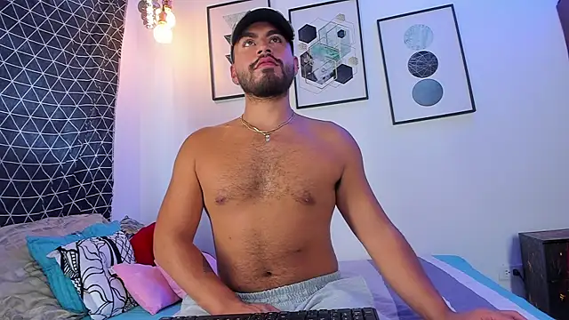 Juan Castano online show from March 2025 06:21:02 PM