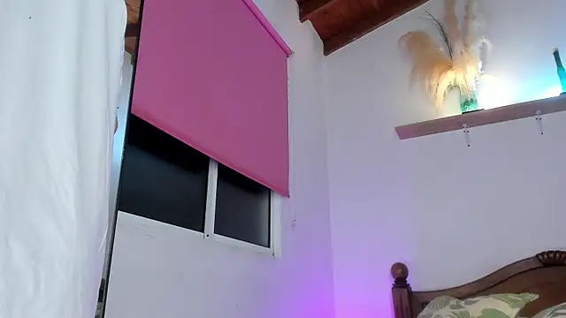 Juan Castano online show from October 2025 07:44:01 AM