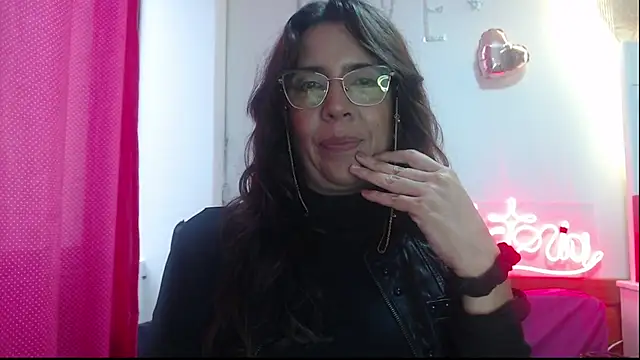 Victoria meester online show from March 2025 08:54:01 PM