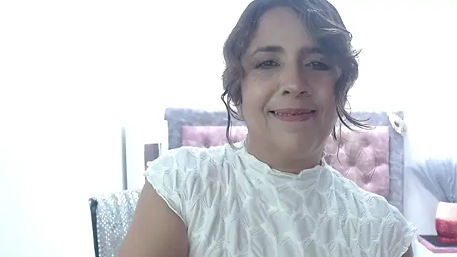 Snapshot of Victoria_meester chatting on May 2026 04:01:01 PM Victoria meester online show from May 2026 04:01:01 PM