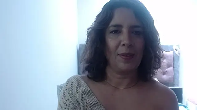 Snapshot of Victoria_meester chatting on May 2026 02:56:01 PM Victoria meester online show from May 2026 02:56:01 PM