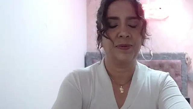 Snapshot of Victoria_meester chatting on June 2026 01:56:01 PM Victoria meester online show from June 2026 01:56:01 PM