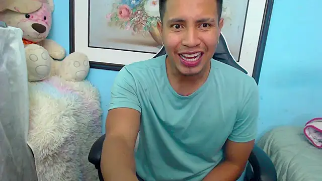 Luciana and Neitan online show from March 2025 10:42:01 PM