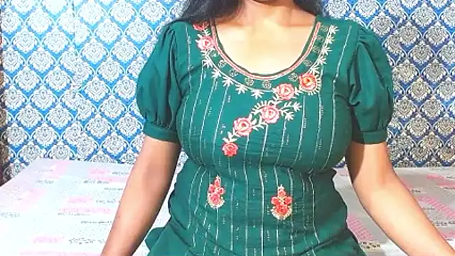 nikitahot3 online show from April 2026 12:54:02 AM