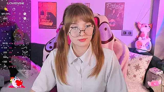 Snapshot of AliceLanley chatting on December 2024 03:10:01 PM AliceLanley online show from December 2024 03:10:01 PM