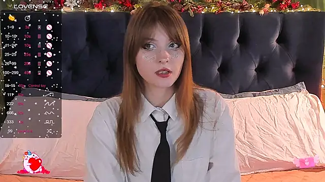 Snapshot of AliceLanley chatting on January 2025 12:21:01 PM AliceLanley online show from January 2025 12:21:01 PM