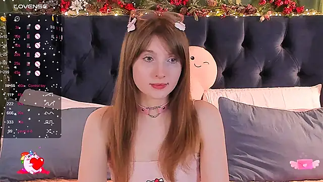 Snapshot of AliceLanley chatting on January 2025 12:32:02 PM AliceLanley online show from January 2025 12:32:02 PM