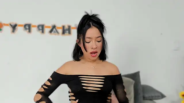 valerycolins online show from November 2025 11:21:01 AM