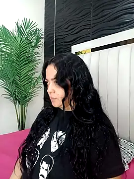 Snapshot of lucia_vonne_ chatting on February 2025 11:16:02 AM lucia vonne online show from February 2025 11:16:02 AM